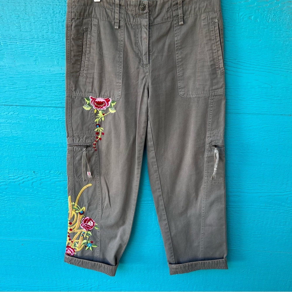 RARE VINTAGE JOHNNY WAS OLIVE EMBROIDERED BAGGY CARGO PANTS SIZE SMALL